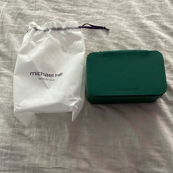 Michael Hill Travel Jewelry Box - Picture 1 of 5